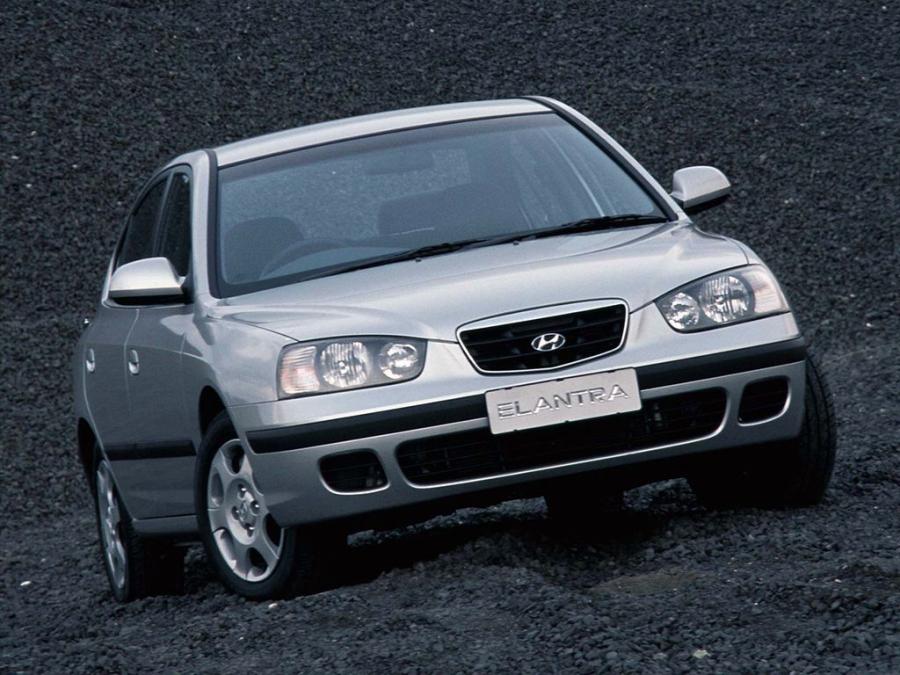  Hyundai Elantra Sedan 2003 года  (ZA) (фото 10 из 16)